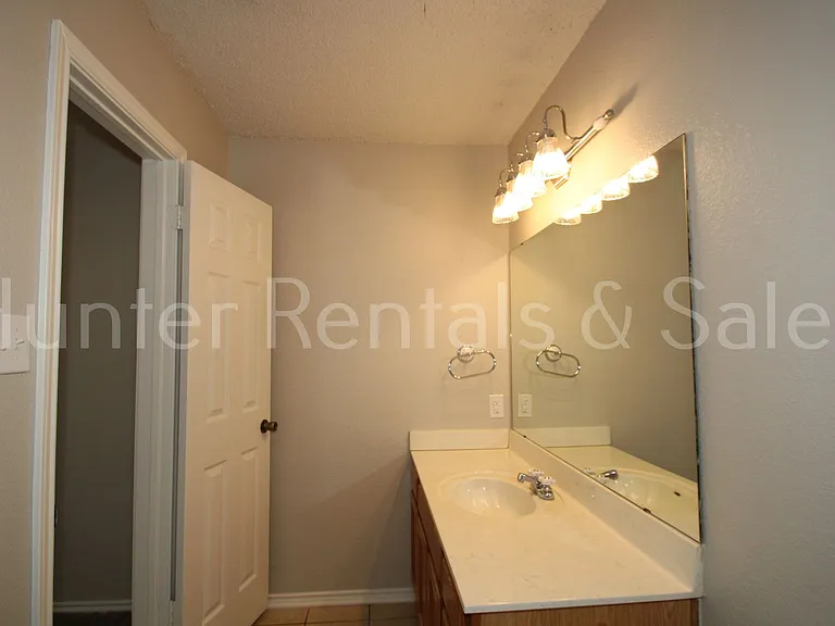 4307 Frontier Trl — Photo 18