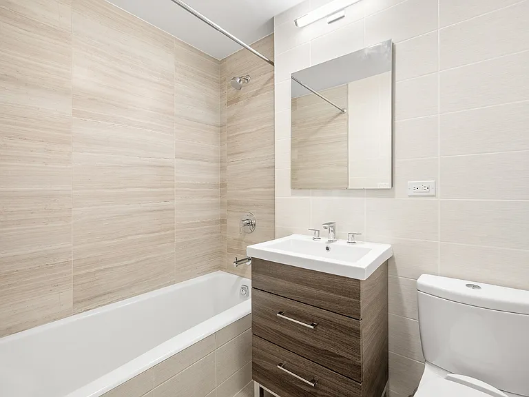 210 W 70th St #816 — Photo 10