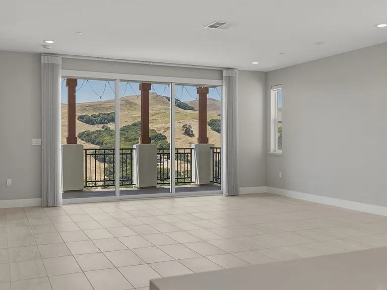 1230 Mateo Miller Cir — Photo 46