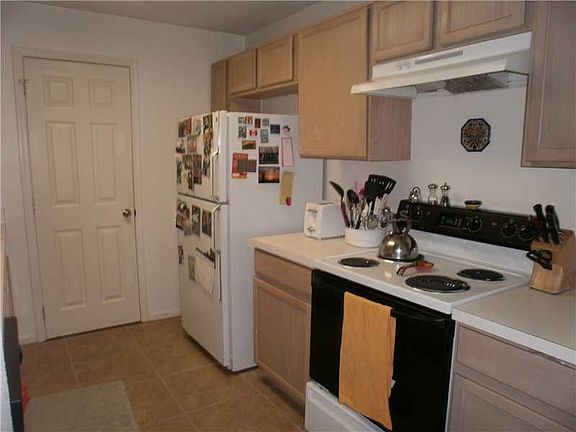 4th image of 3960 Southpointe Dr APT 505