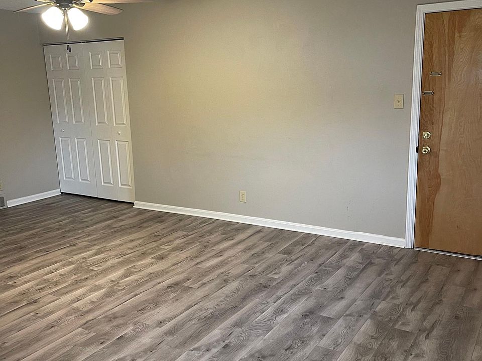 1st image of 3700 Noblitt Dr #3