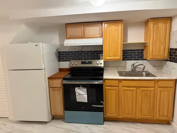 22535 106th Ave #1B, Queens Village, NY 11429