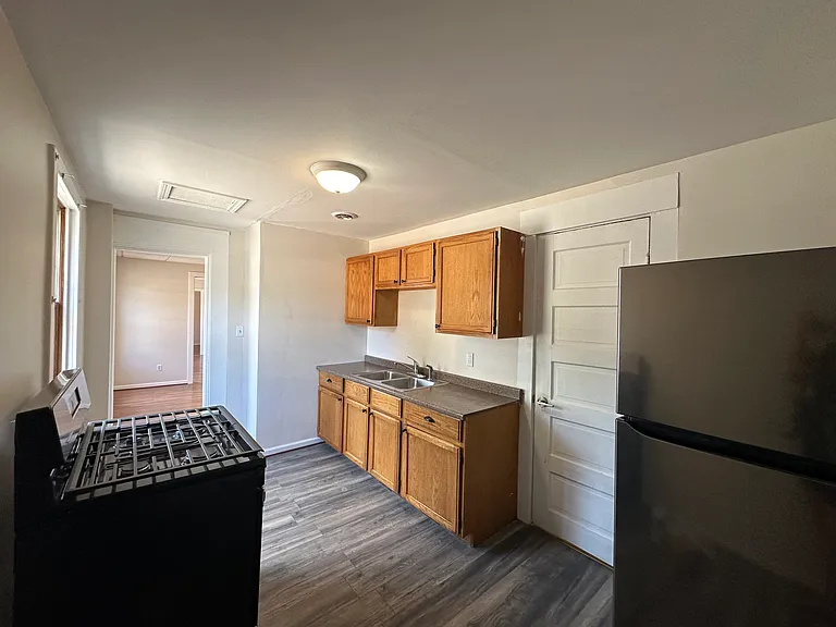 4237 Saint Clair Ave #1 — Photo 5