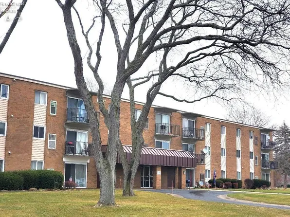 1305 S Lake Wilmer Dr APT 209, Sandusky, OH 44870