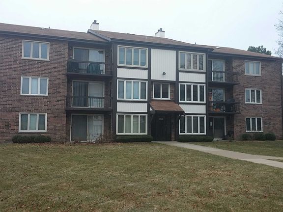 2nd image of 4948 Circle Ct #G-52