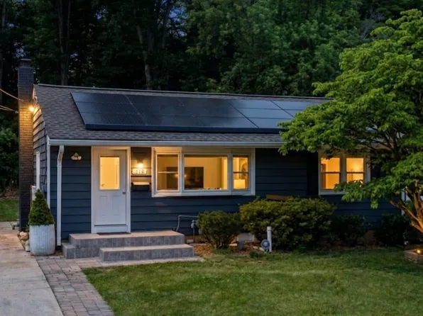 310 Edmonston Dr, Rockville, MD 20851