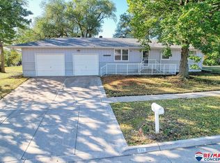 725 W Nance Ave, Lincoln, NE 68521