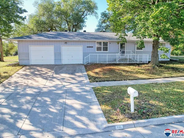 725 W Nance Ave, Lincoln, NE 68521
