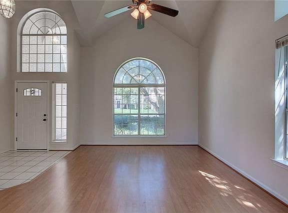 5th image of 3928 Grayling Ln