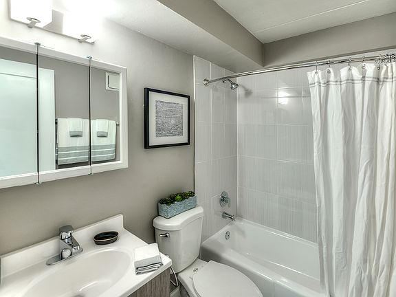 5th image of 1 Fountainhead Dr #2-207