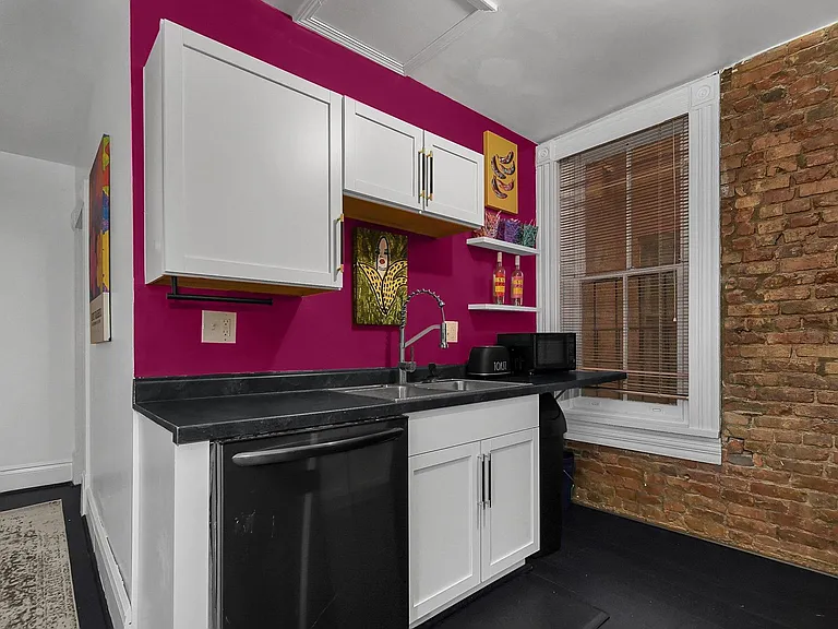 208 E State St #2 — Photo 11