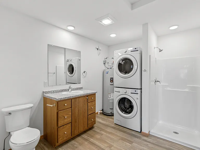 1450 Peterson Dr #305 — Photo 5