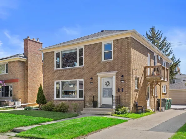 4022 N Newhall St, Shorewood, WI 53211