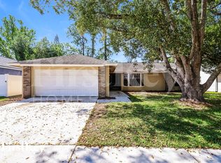 1907 Landside Dr, Valrico, FL 33594