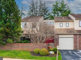 6 Stirling Ct, Chesterbrook, PA 19087