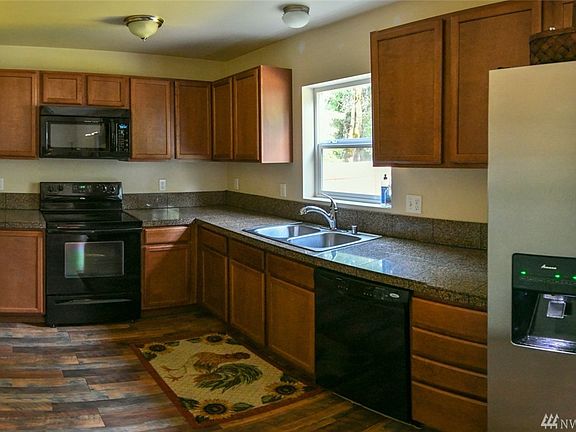 4th image of 519 Karen Ct SE
