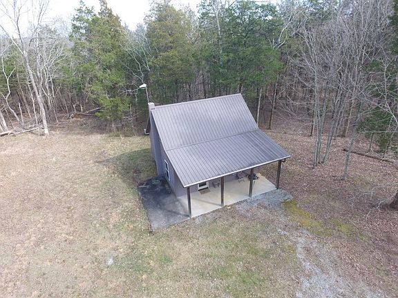3rd image of 15 Hamilton Lee Rd