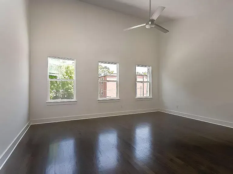 2423B Batavia St — Photo 11