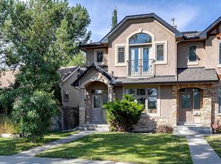 446 S 18th Ave NE, Calgary, AB T2E1N4