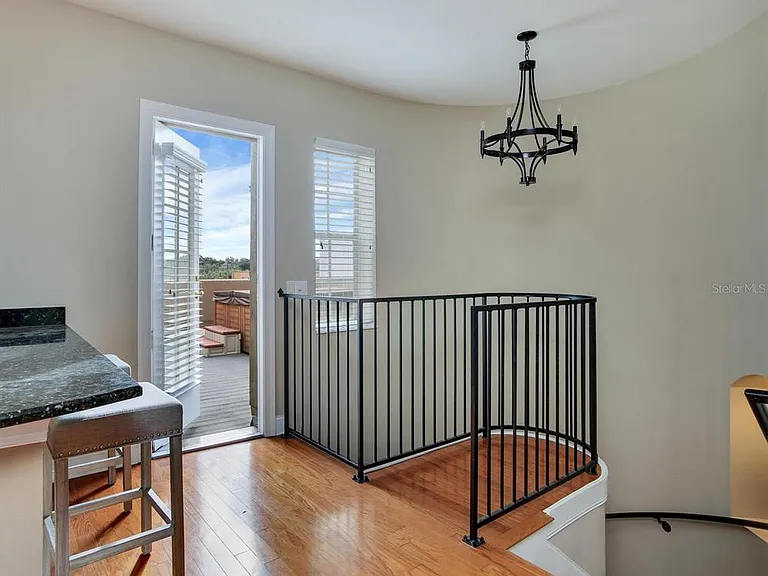 2303 Kensington Garden Ln — Photo 24