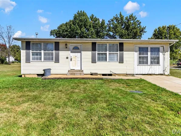 1067 N Shore Dr, Catawissa, MO 63015