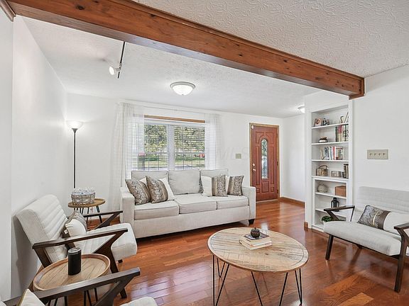 3rd image of 2975 Talbrock Cir