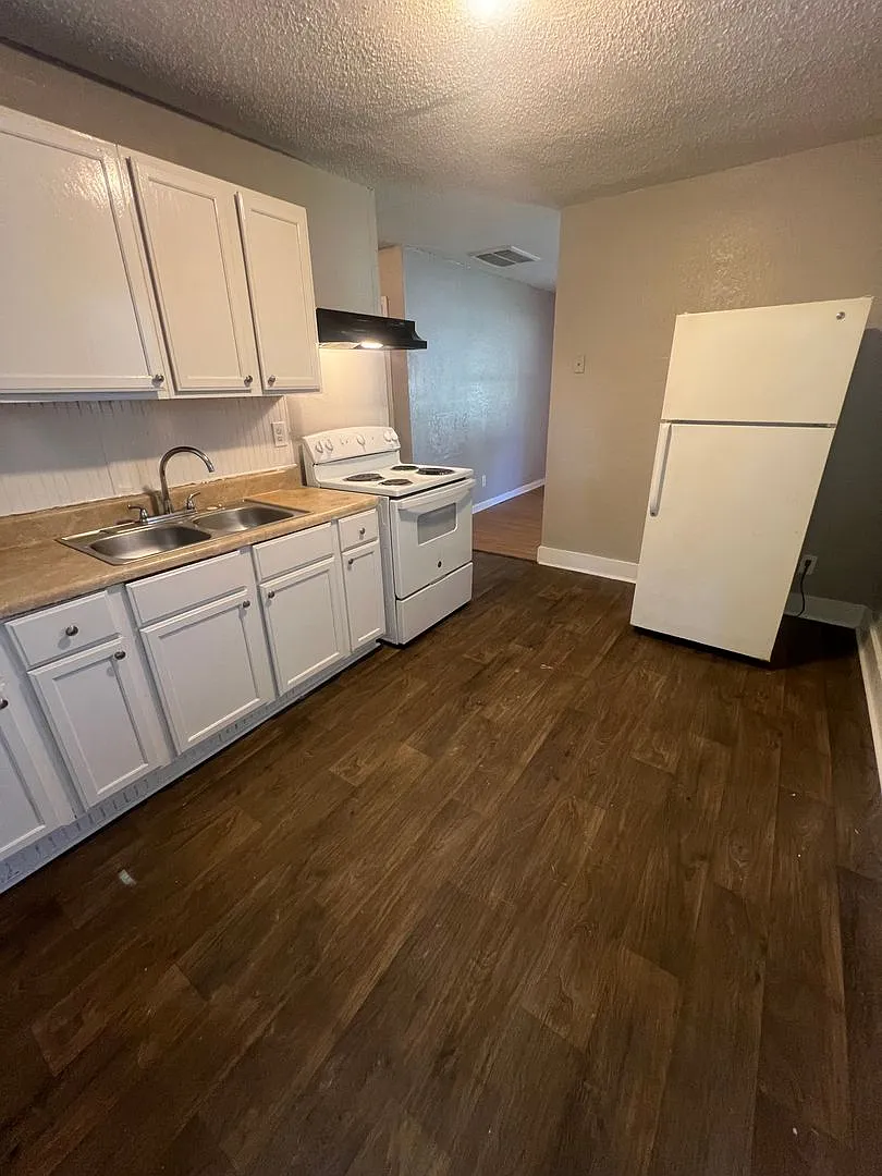 3604 Jonquil St — Photo 2