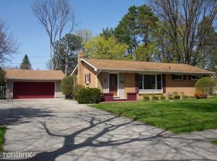 307 Buchanan Dr, Midland, MI 48642