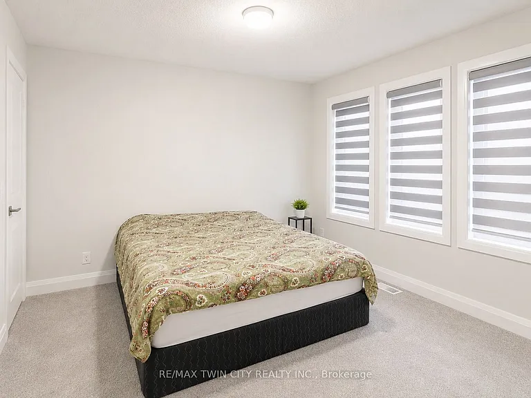 514 Bridgemill Cres — Photo 20