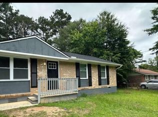 38 Royce Dr, Jonesboro, GA 30238