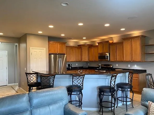 26660 W Burnett Rd — Photo 9