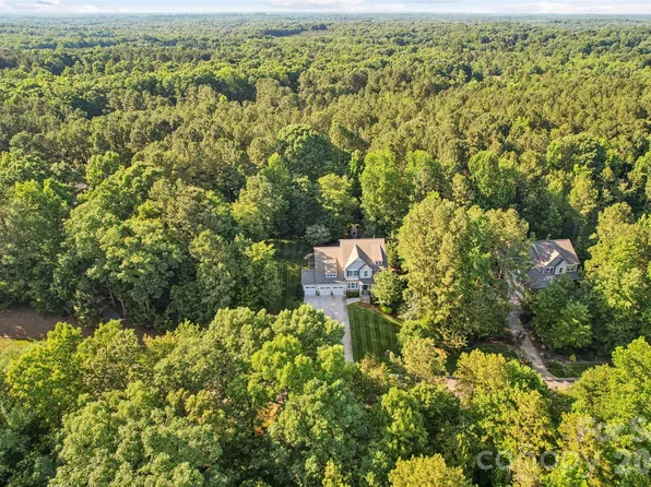 1205 Crofton Dr, Waxhaw, NC 28173