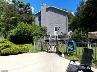 15 Deer Path, Milford, NJ 08848