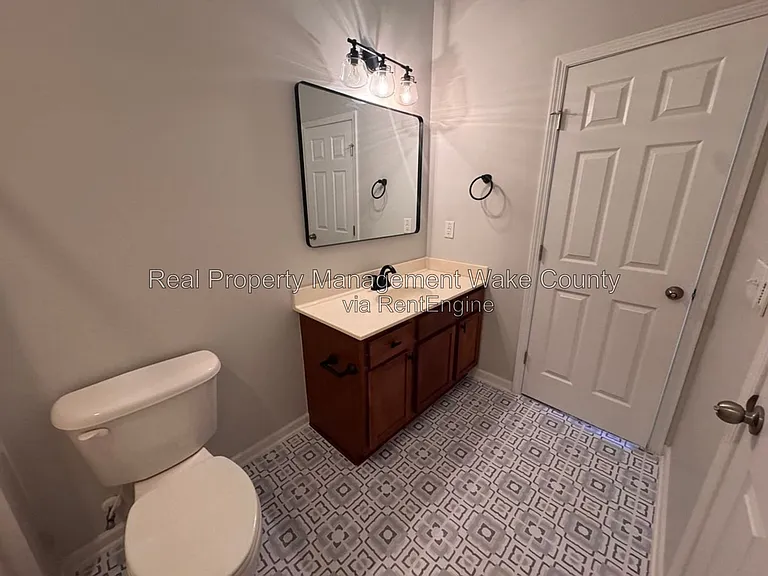 1365 Regulator St — Photo 20