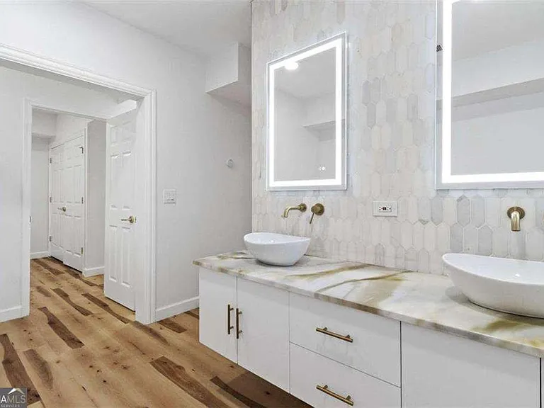 1711 Summit Glen Ln NE — Photo 35