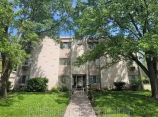 406 Burbank Dr, Toledo, OH 43607