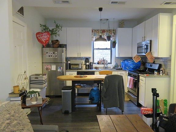 3rd image of 2539 W Carmen Ave #2Z