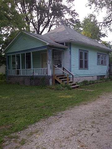 2nd image of 2100 W 11th St