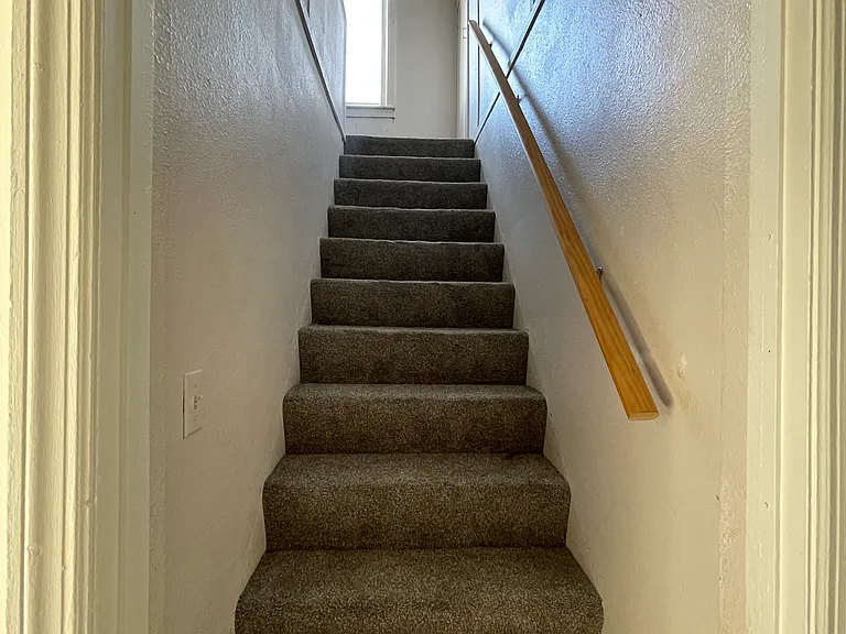 20807 Reimanville Ave — Photo 10