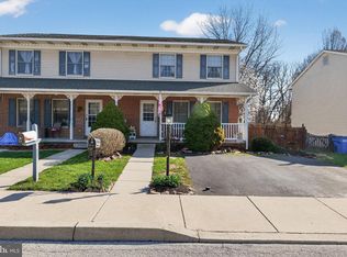 23 Crescent Ln, Littlestown, PA