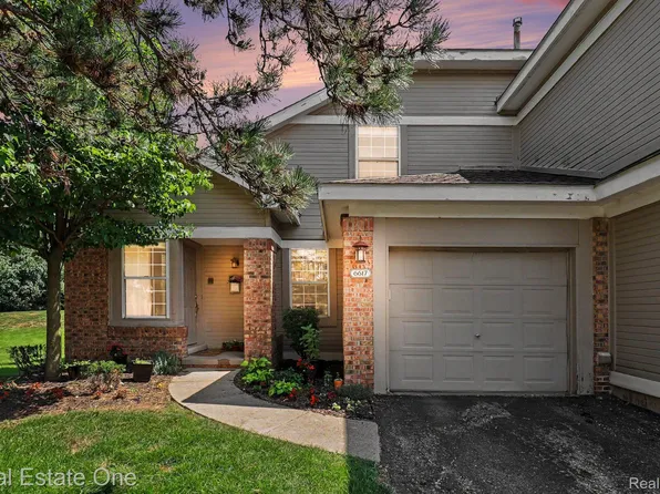6617 Chimney Sweep, West Bloomfield, MI 48322