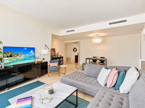 901 Brickell Key Blvd, Miami, FL