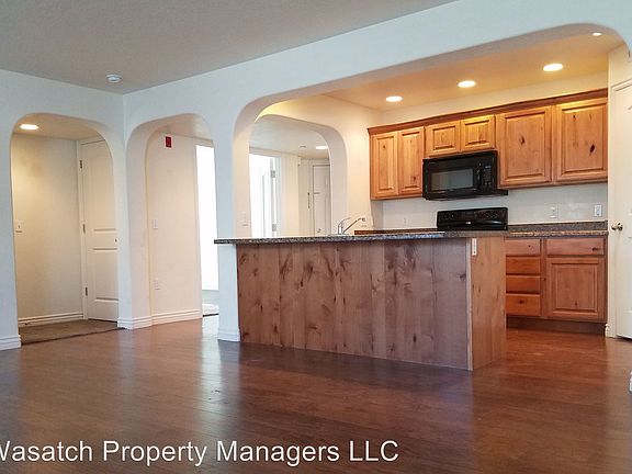 3rd image of 11782 S Currant Dr Unit 102