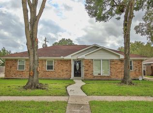 5715 Braesheather Dr, Houston, TX 77096