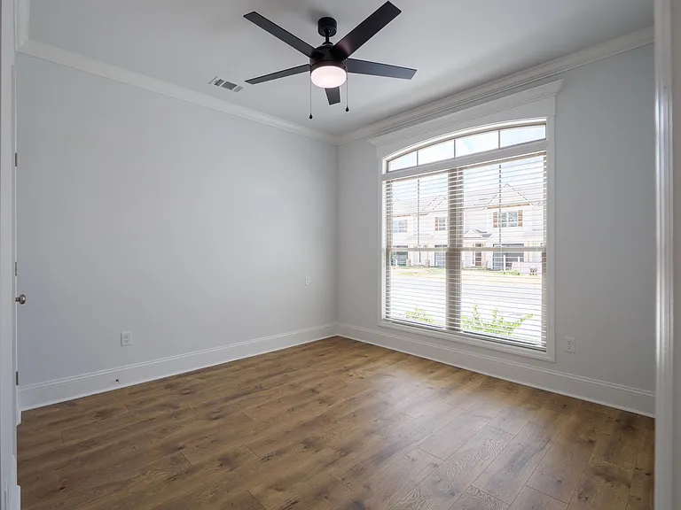 5033 Hamilton Cir — Photo 19