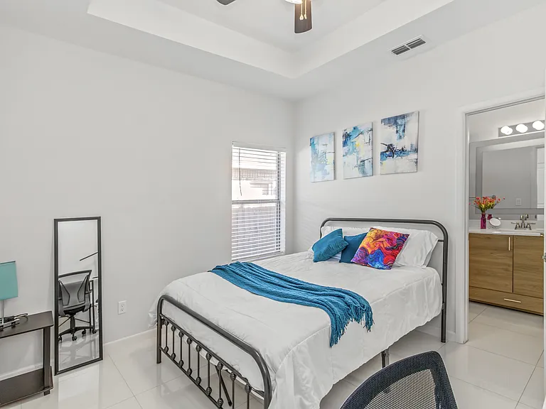 5708 Nightingale Ave #2 — Photo 10