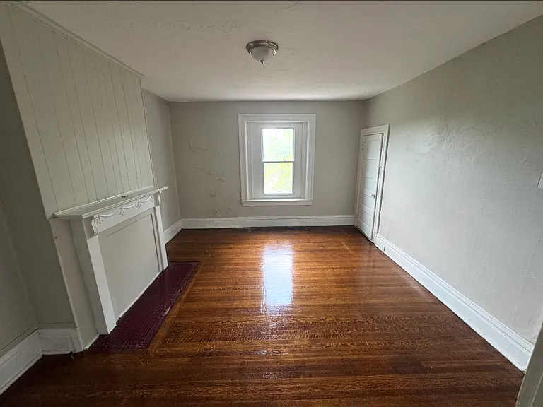 42 Watson Blvd #1 — Photo 7