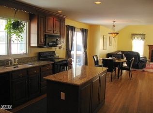 1 Marlin Rd, Sandy Hook, CT 06482