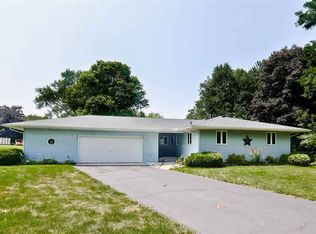 9439 Ritter Dr, Machesney Park, IL 61115