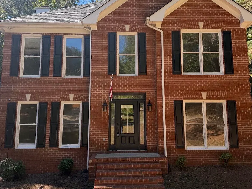 1120 Chaddwyck Dr